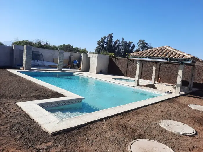 Proyecto de piscina 16 (img_41d6a20451) — Piscinas Vertientes