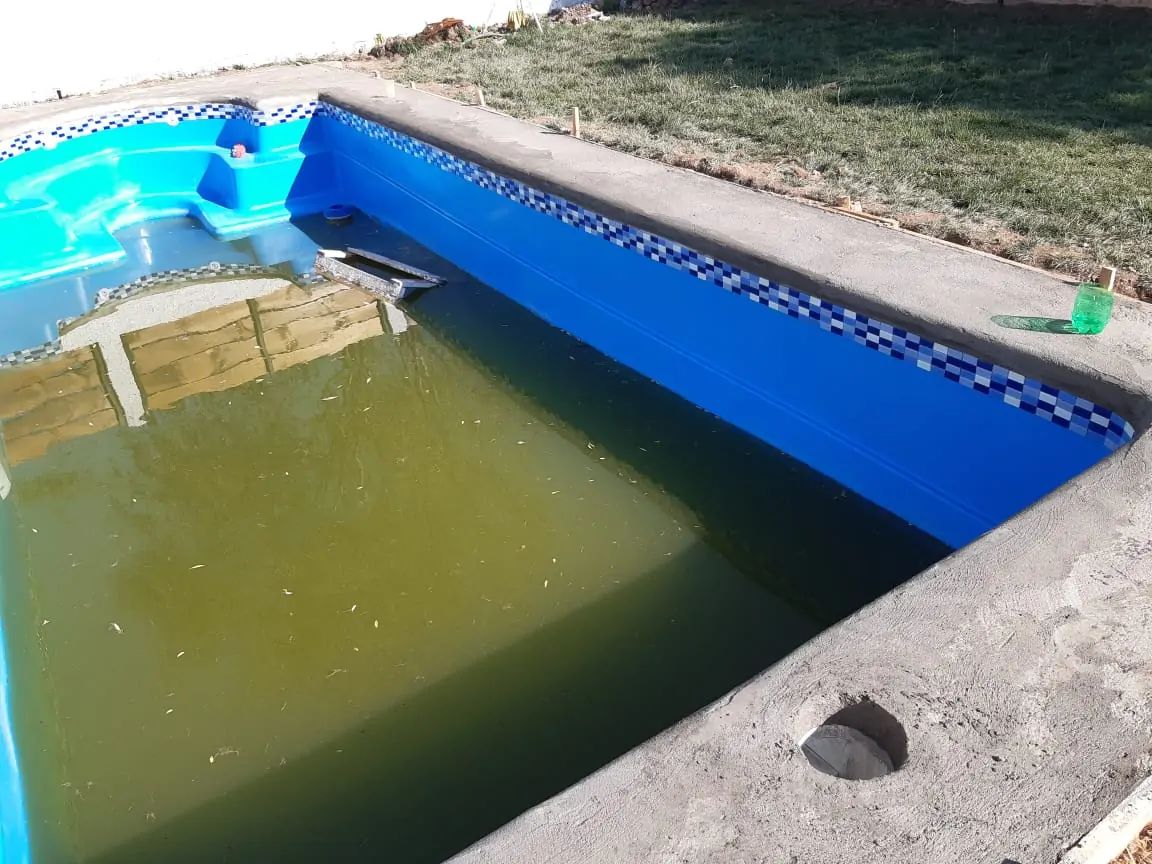 Reparación piscina fibra de vidrio